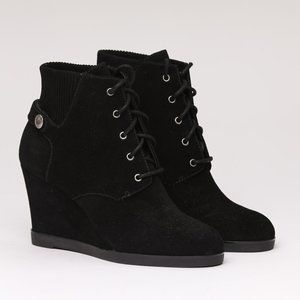 NWOT MICHAEL Michael Kors Carrigan Booties